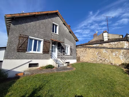 maison de ville rénovée proche commodités
