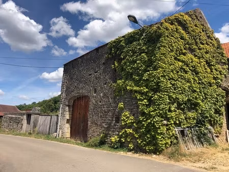 grange avec cour et jardin proche montbard (21500)