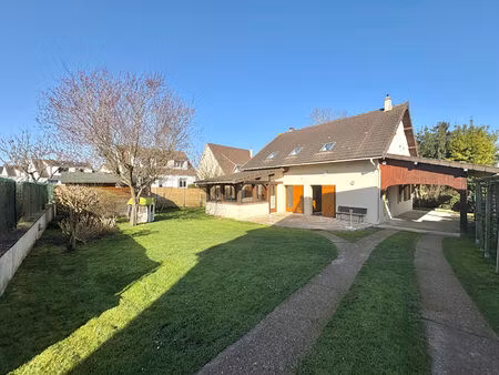 maison 6 pièces de 196 m²