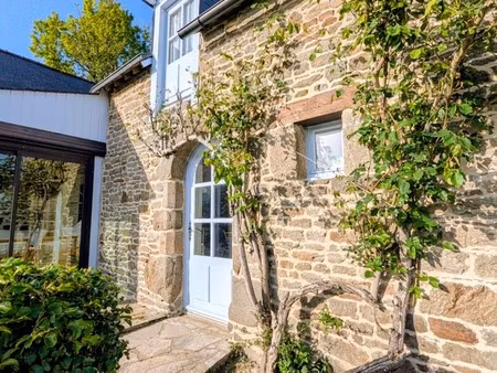 à quelques pas de la rance  cette authentique maison en pierre offre un cadre de vie rare 