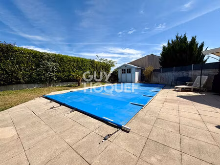 maison de plain-pied avec piscine à saint-xandre - un véritable havre de paix !