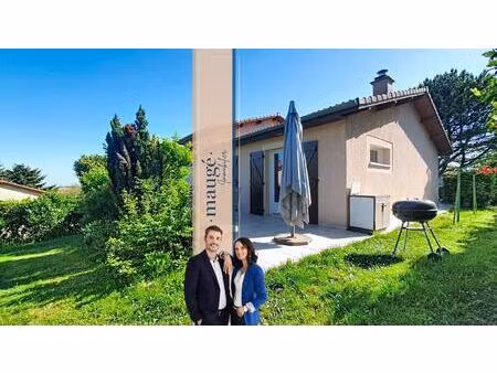 maison - 3 chambres - terrasse - jardin - garage - carport - places de stationnement - pro
