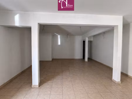à louer local commercial de 50 m2 proche tribunal et massa