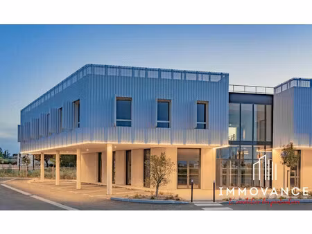 saint-bres - local professionnel de 67.20 m² à louer