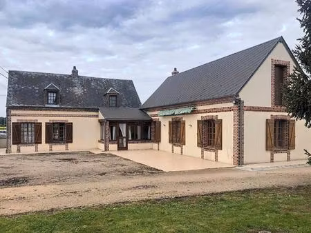maison traditionnelle en bon état général avec dépendances