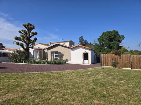 maison de plain pied + annexe
