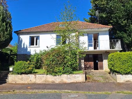 pavillon situé dans un impasse
