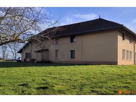 maison familiale aux beaux volumes