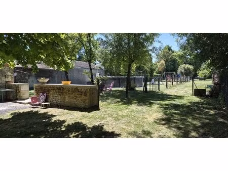 urgent: maison ancienne rénovée- 4 chambres et dépendances