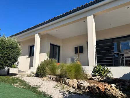 villa de plain pied 4 pièces de 106m²