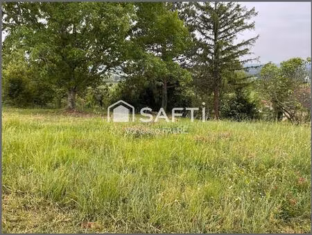 rare sur le secteur : terrain constructible de 800m2  viabilisé avec vue sur garonne