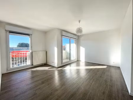 location appartement 2 pièces 43 m² à guyancourt (78280)  970 €