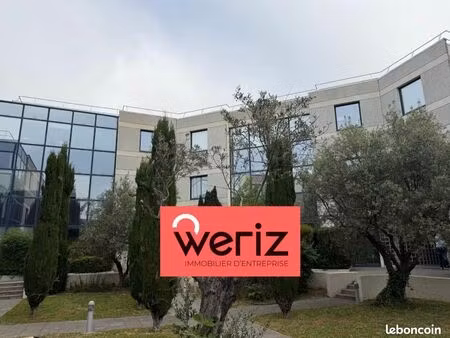 bureau 737 m²