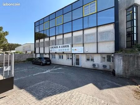 local commercial 121 m² rousset