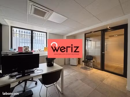 bureau 750 m²