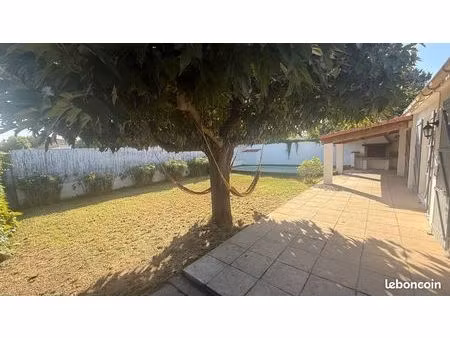 saint martin de crau - villa t4 - piscine - annexes - quartier calme