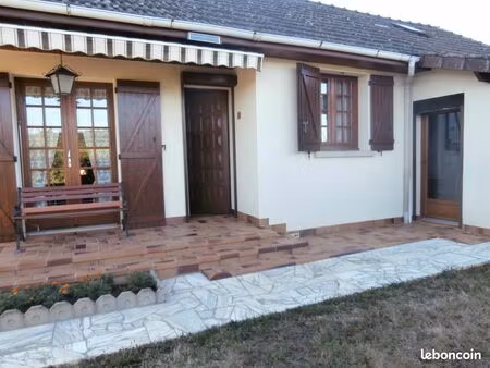 particulier vend maison en creuse a mainsat (23700)