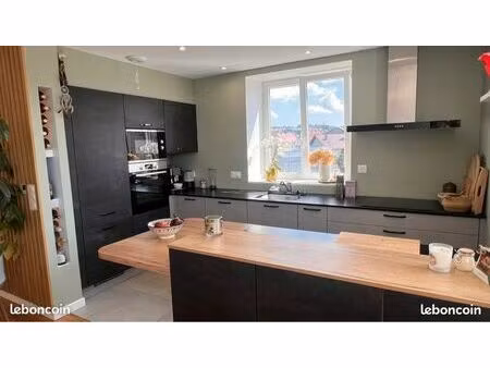 appartement t4 100m2 + terrasse + 2 garages