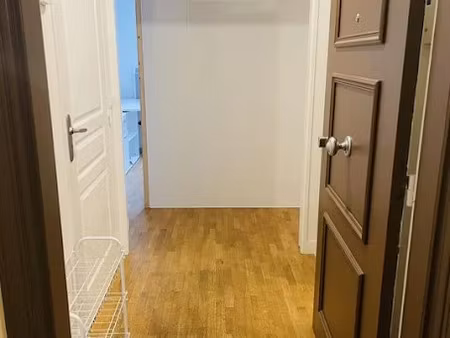 location meublée appartement 3 pièces 47 m² à rueil-malmaison (92500)  1 400 €