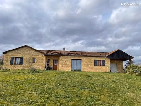 à seulement quelques minutes des sites emblématiques du périgord noir  entre sarlat-la-can