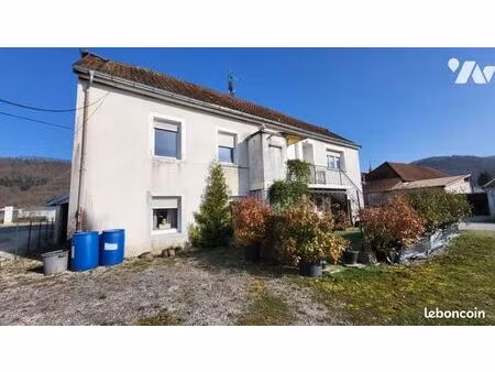 immeuble 162 m² pont de roide
