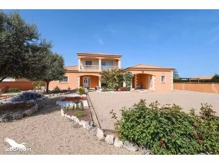 maison 6 pièces 218 m²