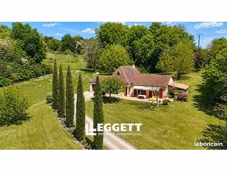 maison 6 pièces 145 m²