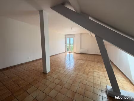 appartement à loué gennes