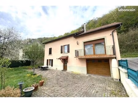 maison 8 pièces 186 m²