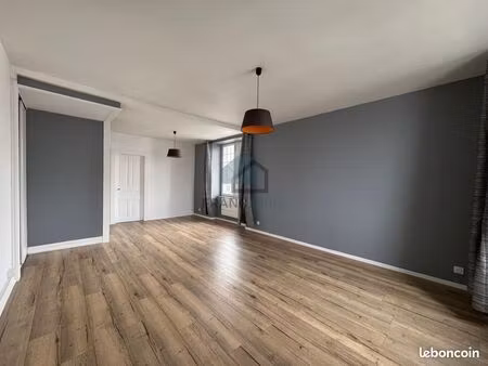 appartement 2 pièces 61 m²