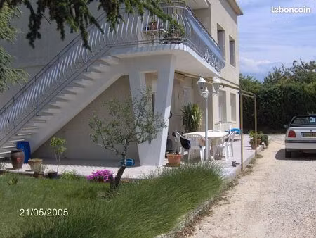 vends rez de villa
