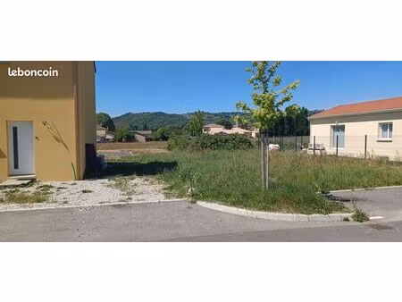 terrain 304 m² saint uze