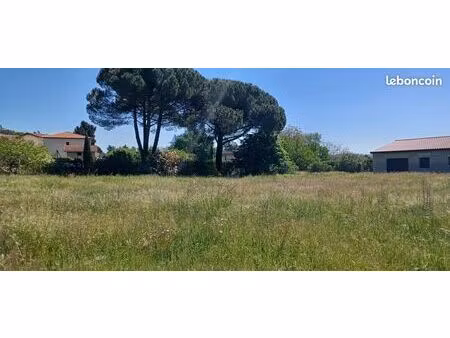terrain 471 m² saint uze