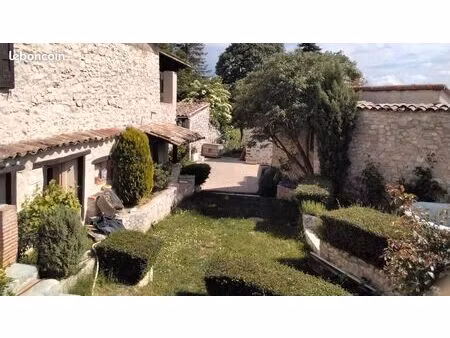 maison en pierre