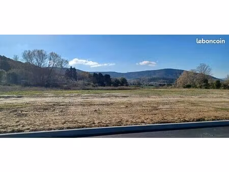 terrain 1 330 m² allan