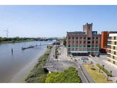 zéér ruime & prachtig gelegen loft 360m² met zicht op het...