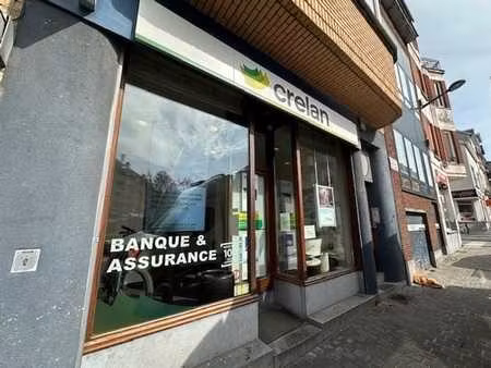 proche de la place dailly  rdc commercial de +- 135m²