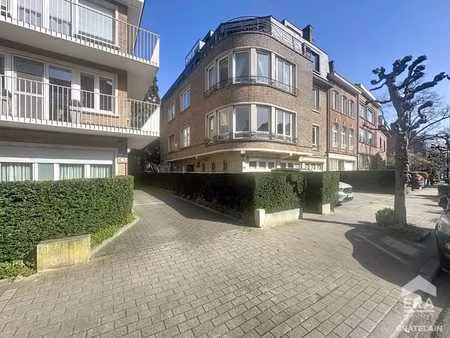 uccle – bureau de 79 m² à louer – avenue montjoie