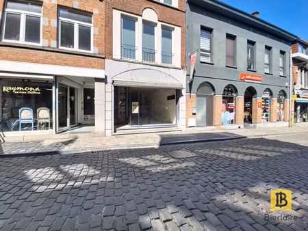 commerce dans le centre ville de mons