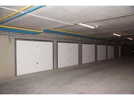 ondergrondse garage in het centrum van diksmuide  op korte w