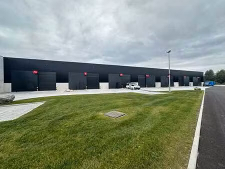 entrepôt neuf de 288m²