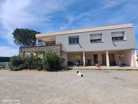 maison 7 pièces 195 m²