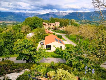 maison 3 grandes pièces 109m²