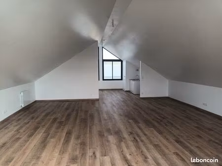 bureaux 52 m² criquebeuf-sur-seine