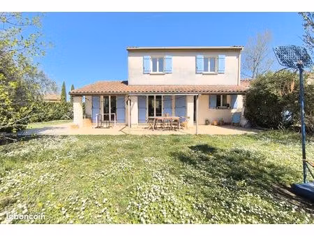 belle maison 4 chambres avec jardin à upie