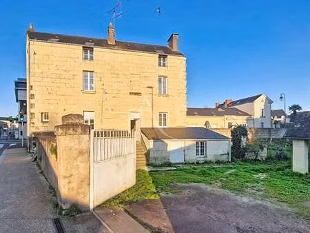 vente immeuble à saumur (49400) : à vendre / 165m² saumur