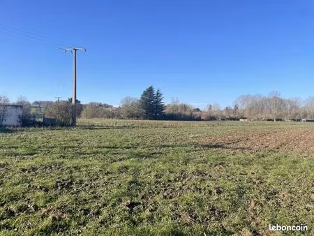 terrain 681 m² yermenonville