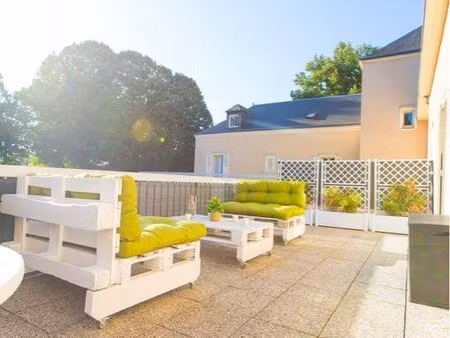 appartement centre-ville avec terrasse et stationnement