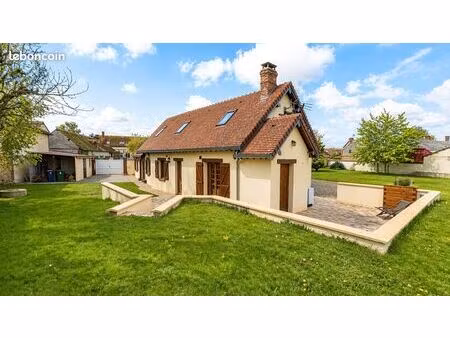 belle longère rénovée  maison 3 chambres  pac  grand terrain plat  dpe: b