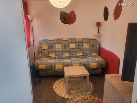 studio meublé tres calme avec parking privé